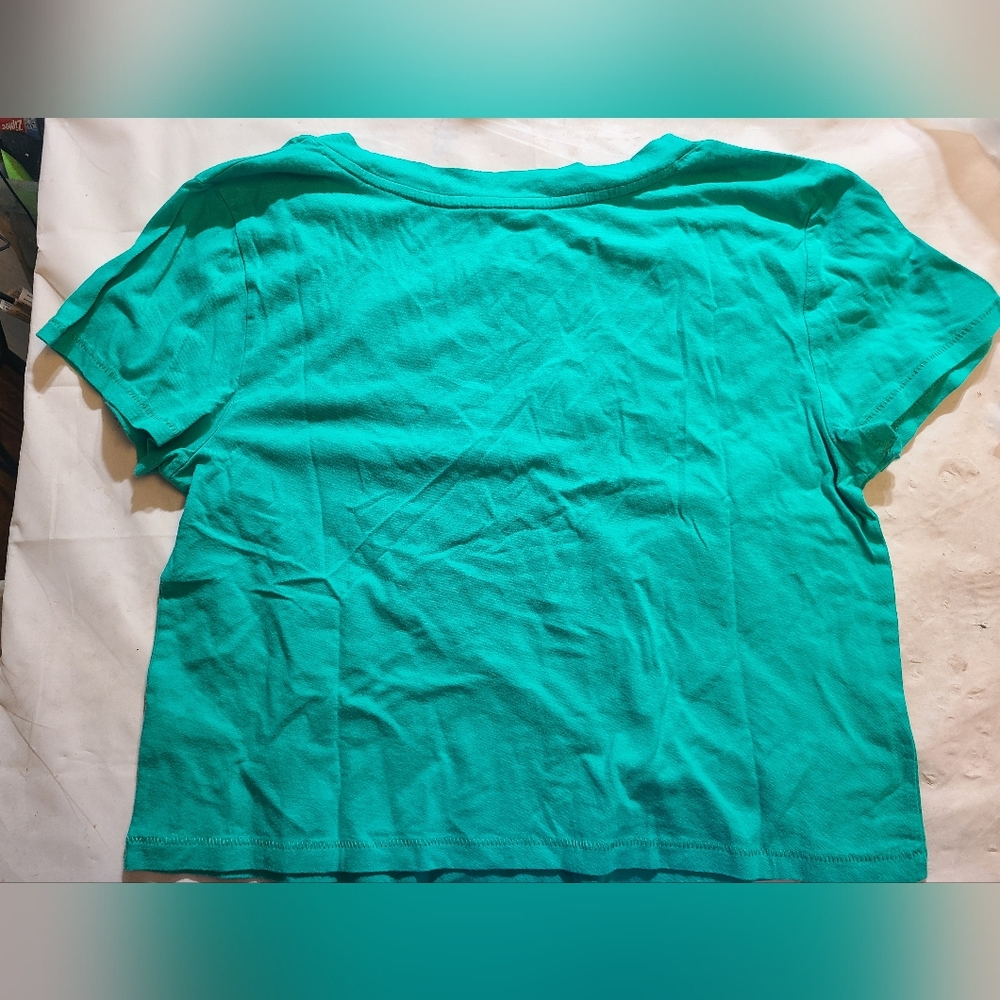 Women's Shrunken Short Sleeve V-Neck T-Shirt - Universal Thread Emerald Green L - Picture 3 of 5